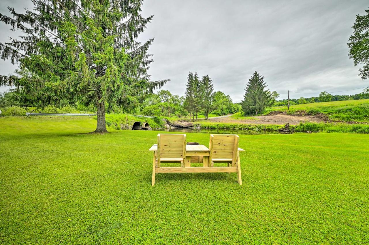 Quiet Country Escape Fire Pit, Fish On-Site! Villa Leonardsville Exteriör bild